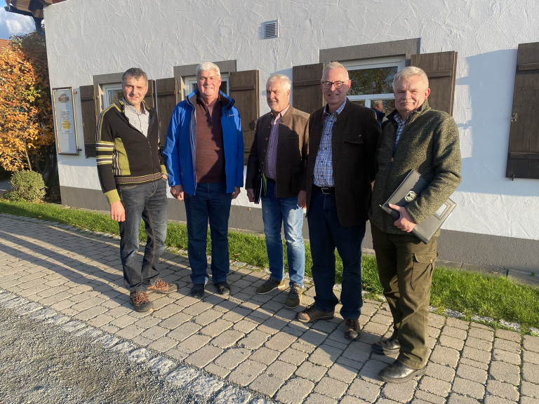 v.l.n.r.: Der Sprecher der Arbeitsgemeinschaft der Jagdgenossenschaften in Oberfranken Burkhard Hartmann, BBV-Präsident Hermann Greif, die beiden Stellvertreter des Bezirksvorstands des BJV, Heinz Gilbricht und Stefan Eul sowie der Vorsitzende des BJV in Oberfranken Armin Hohmann.