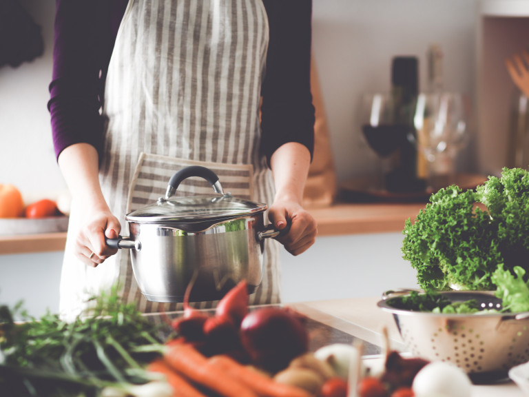 Küche Lebensmittelzubereitung