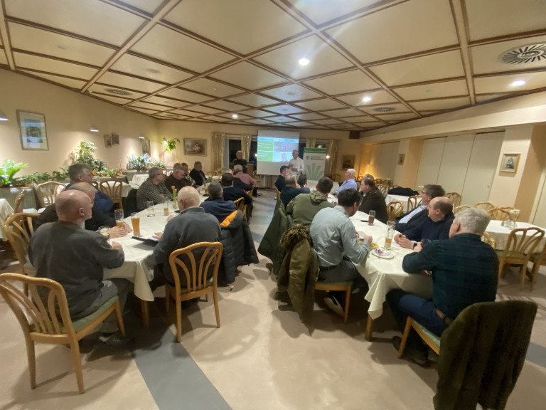 Am gemeinsamen Treffen von BBV und BJV auf Bezirksebene nahmen rund 30 Vertreter teil.