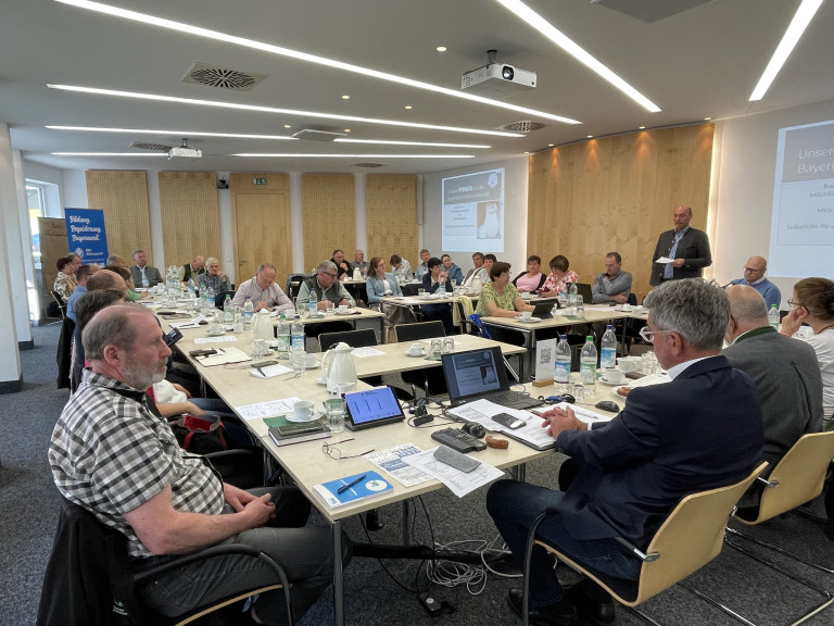 2026-04-28 Bez.vorst.sitzung Saal