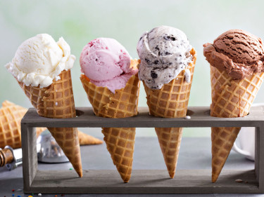 Verschiedene Sorten Eis in de Waffel