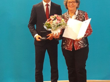 Gaby Kulmus und Landrat Elmar Stegmann