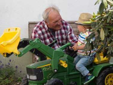 Opa und Enkel
