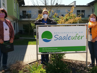 2020-04-21-Spende-von-Mundschutz-an-Pflegeheim