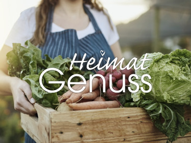 Frau mit Gemüsekiste