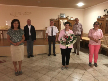 Gratulation für Ehrenkreisbäuerin 
