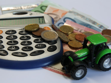 2022-07-07_geld-traktor