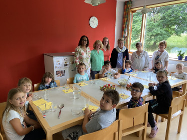 Landfrauen machen Schule in Dingolfing