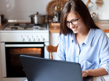Online-Seminare: Land.Frauen.Wissen am Mittwoch
