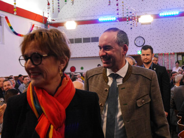 Einzug Aiwanger Hubert mit Bayerischen Defiliermarsch