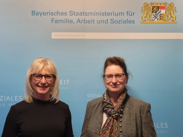 Staatsministern Scharf und Landesbäuerin Singer