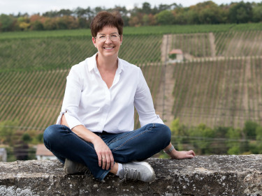Martina Reiss - Weinbäuerin - bietet Qualität vom Hof. 
