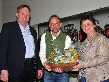 Geschenkübergabe an Thorsten Glauber Hollfelder Bauerntag