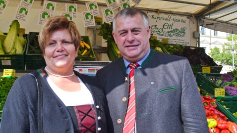 Landesbäuerin Göller und Bauernpräsident Heidl auf der Bauernmarktmeile in München