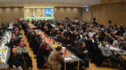 Viele Besucher in der Stadthalle bei der gemeinsamen Informationsveranstaltung.