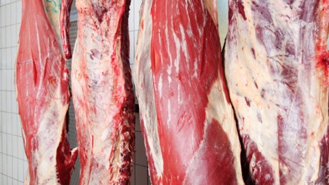 Eine Marktöffnung für sensible Produkte wie zum Beispiel Rindfleisch würde erhebliche Kosten- und Wettbewerbsnachteile für heimische Erzeuger verursachen.