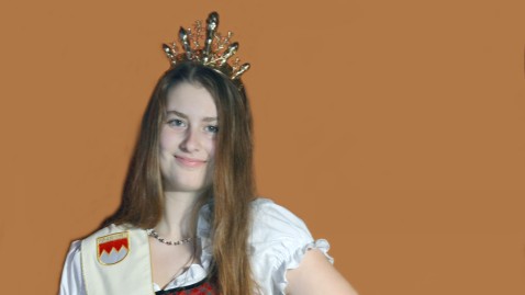 Die Fränkische Spargelkönigin Theresa Bub