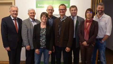 Gruppenbild mit Bayerischer Bauernverband und Landesvereinigung Ökologischer Landbau in Bayern