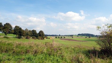 Abwechslungsreiche Landschaft in Bayern