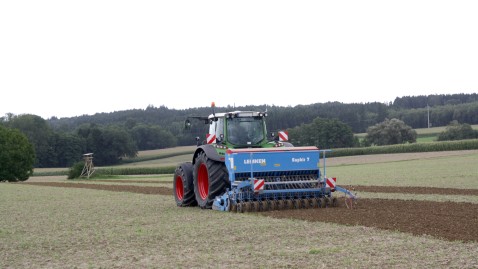 Traktor mit digitaler Technik