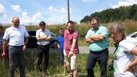 Gruppe beim Wasserbegang