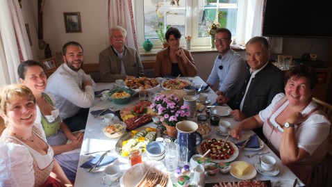 Die Landfrauen beim Brunch mit den Landtagskandidaten