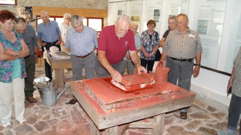 Vorführung des Glasschleifens