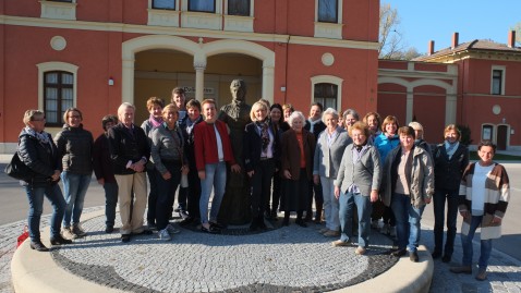 Die Ortsbäuerinnen vor dem Sisi-Museum in Possenhofen