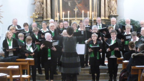 der agrabella Chor aus Rhön-Grabfeld singt beim Weihnachtskonzert