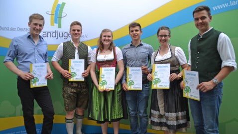 Die sechs Siegerinnen und Sieger aus Bayern beim Berufswettbewerb der Landjungend