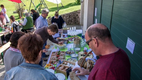 Frühstück am Bauernhof