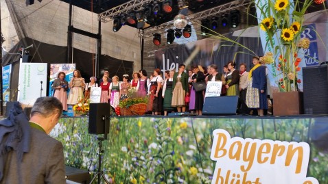 GQ Botschafterinnen auf Bauernmarktmeile