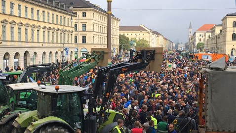 Traktor-Demo in München am Odeonsplatz