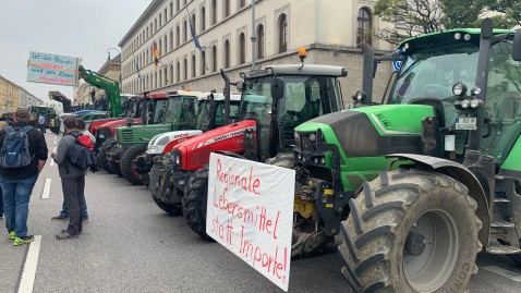 Bauerndemo in München am Odeonsplatz.