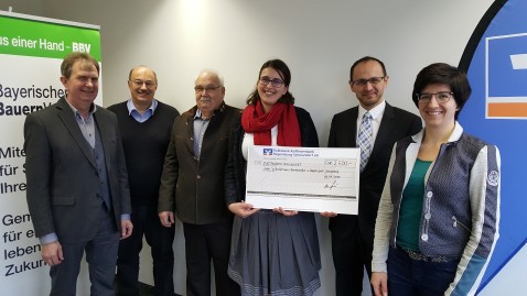 Aufsichtsratvorsitzender bei Spendenübergabe