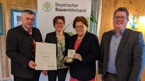 Verleiehung Ehrenmedaille in Silber an Landtagspräsidentin Barbara Stamm