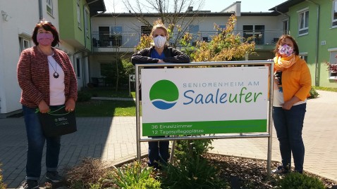 2020-04-21-Spende-von-Mundschutz-an-Pflegeheim