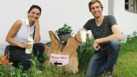 rechts Michael Haas mit Freundin Theresa