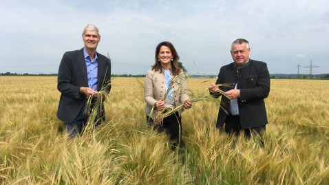 Ernte-Pressefahrt des Bauernverbandes zusammen mit dem Ministerium. 