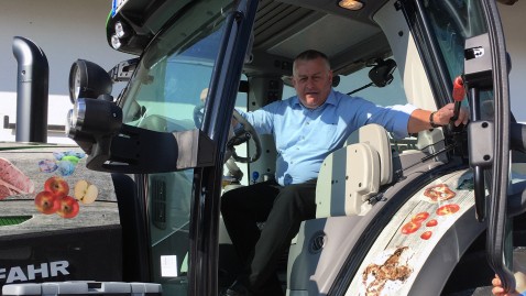 Bauernpräsident beim beim Start der Traktortour. 