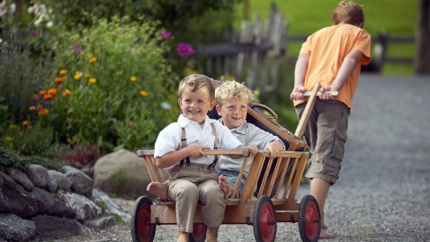 Die neue Lust aufs Land lockt viele Familien mit Kindern. 