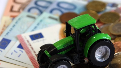 Betroffende landwirtschaftliche Betriebe können finanzielle Hilfsprogramme in Anspruch nehmen. 