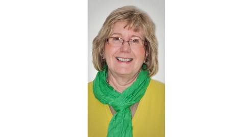 Bäuerin Michaela Engelhardt mit grünem Schal