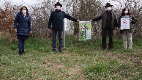 Hundekot und Abfall in Wiesen und Äckern