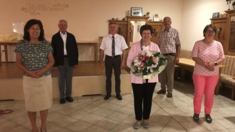 Gratulation für Ehrenkreisbäuerin 