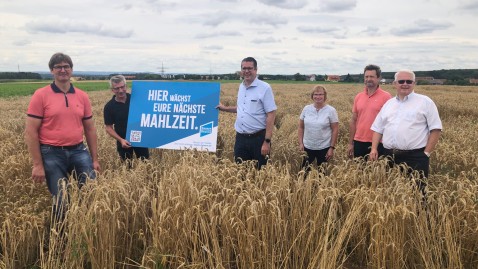 Erntepressegespräch ERH Gruppenbild Acker