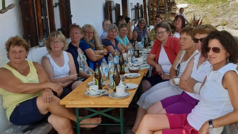 Ortsbäuerinnen auf der Alm