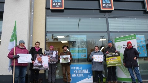 Demo gegen Niedrigpreise und Haltungswechsel
