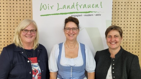 Christine Singer mit Kandidatinnen 