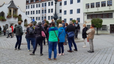 Landfrauen vor dem Kemptener Rathaus